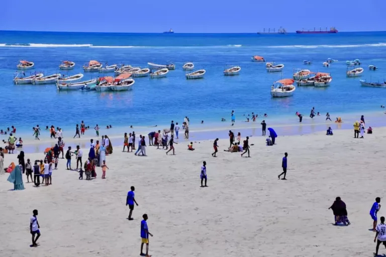 Warbixin: Xeebta iyo Badda Soomaaliya, Aqriso